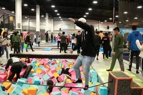 成人蹦床冲浪视频大全,揭秘成人蹦床冲浪的激情瞬间