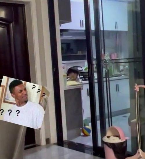 厨房成人踩踏凳子视频,成人踩踏凳子惊险一幕