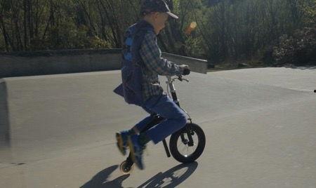 平衡车成人搞笑视频大全,笑翻全场！平衡车成人搞笑视频大盘点