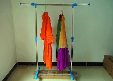 成人新款加长衣架视频,轻松收纳，告别衣物凌乱