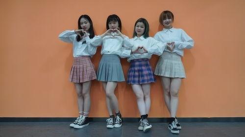 听妈妈的话成人舞蹈视频,听妈妈的话成人舞蹈视频赏析