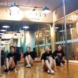 听妈妈的话成人舞蹈视频,听妈妈的话成人舞蹈视频赏析